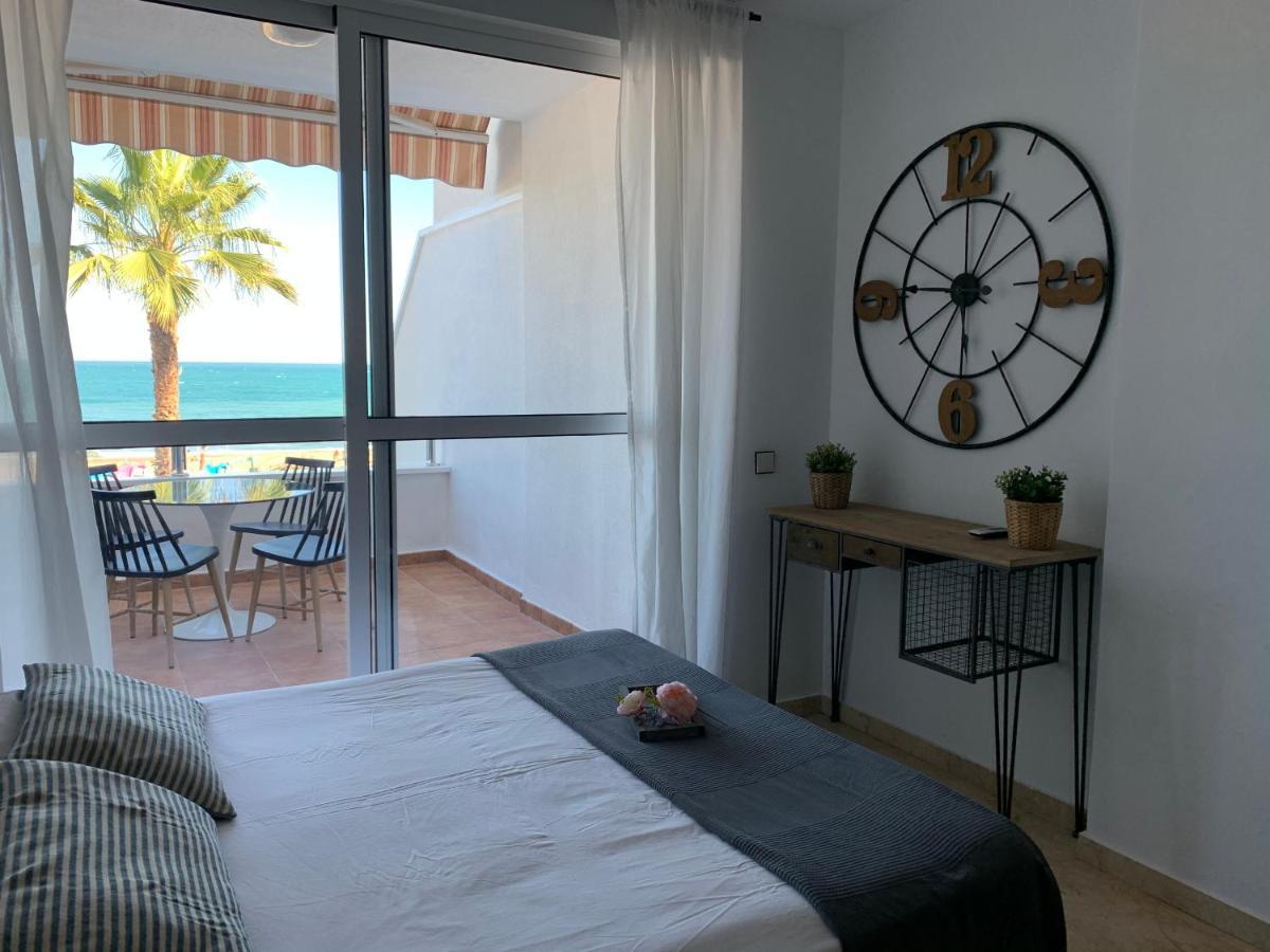 Lujoso Estudio Frontal Al Mar Torremolinos Kültér fotó